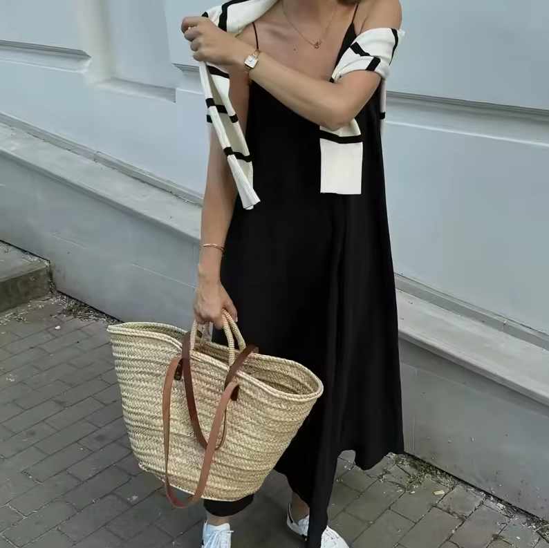 Trägerkleid mit V-Ausschnitt und weitem Schnitt