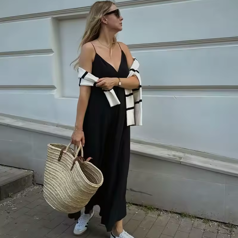Trägerkleid mit V-Ausschnitt und weitem Schnitt