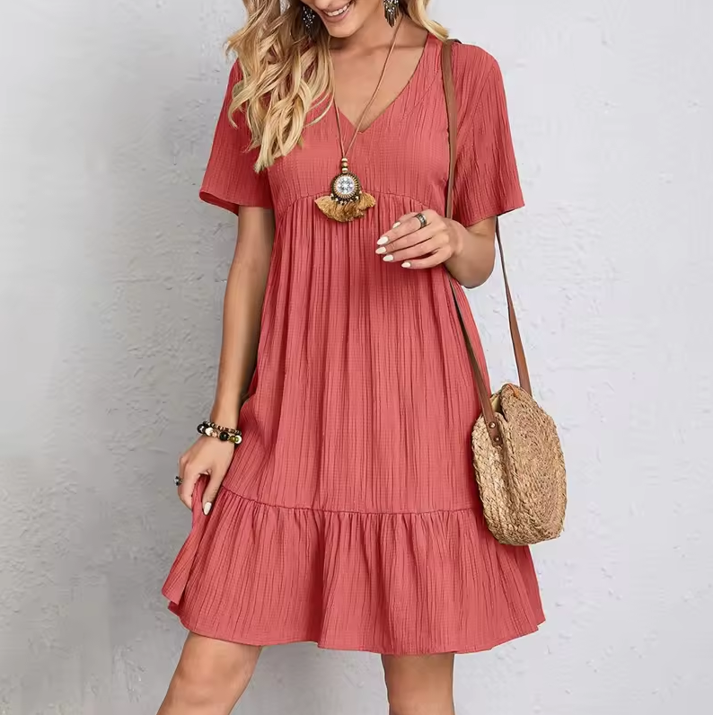 Locker fallendes Kleid mit V-Ausschnitt