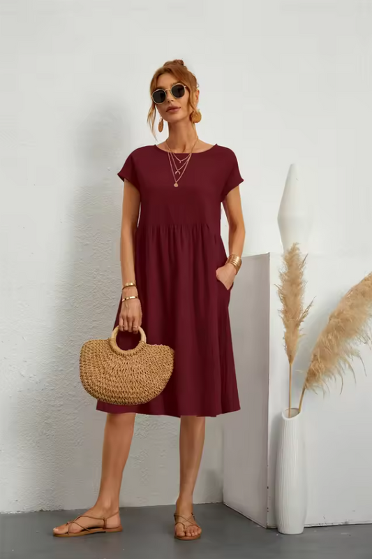 Gerades Kleid mit Rundhalsausschnitt