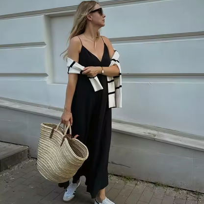 Trägerkleid mit V-Ausschnitt und weitem Schnitt