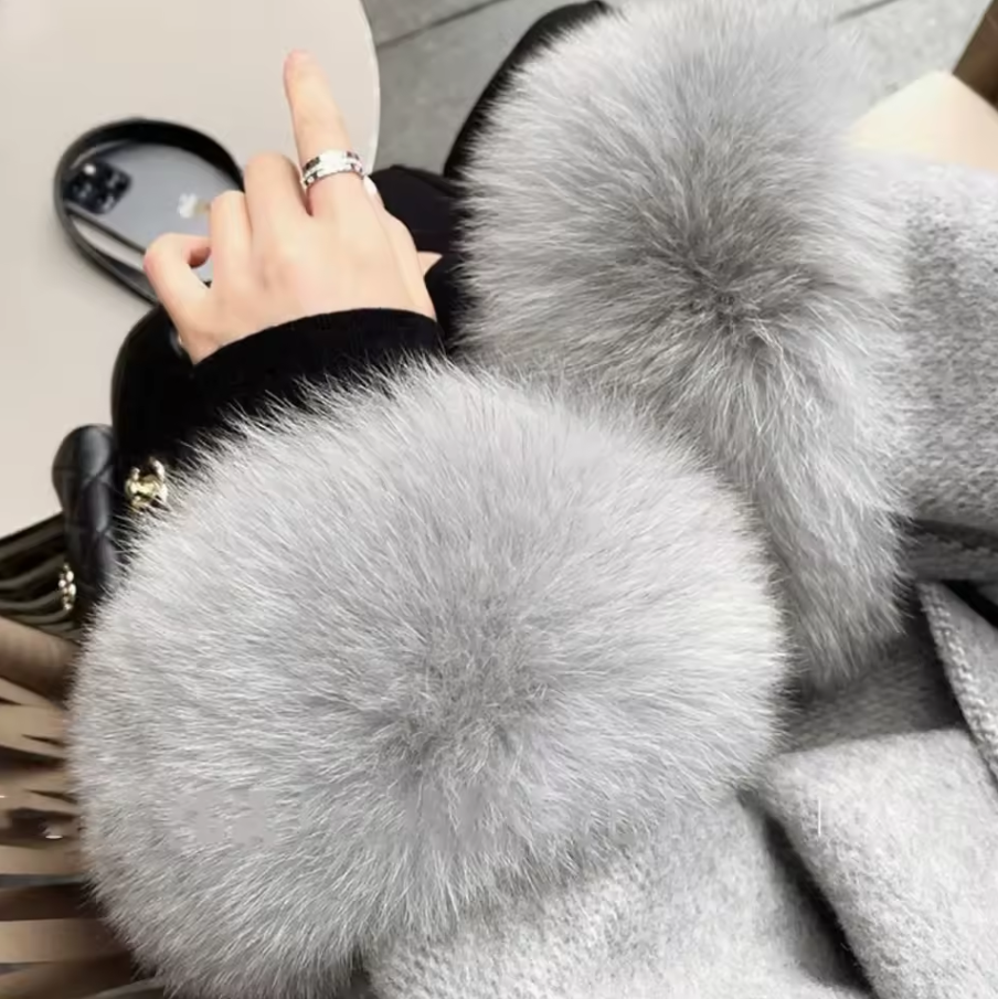 Kuschelige Jacke für Damen mit Bindegürtel